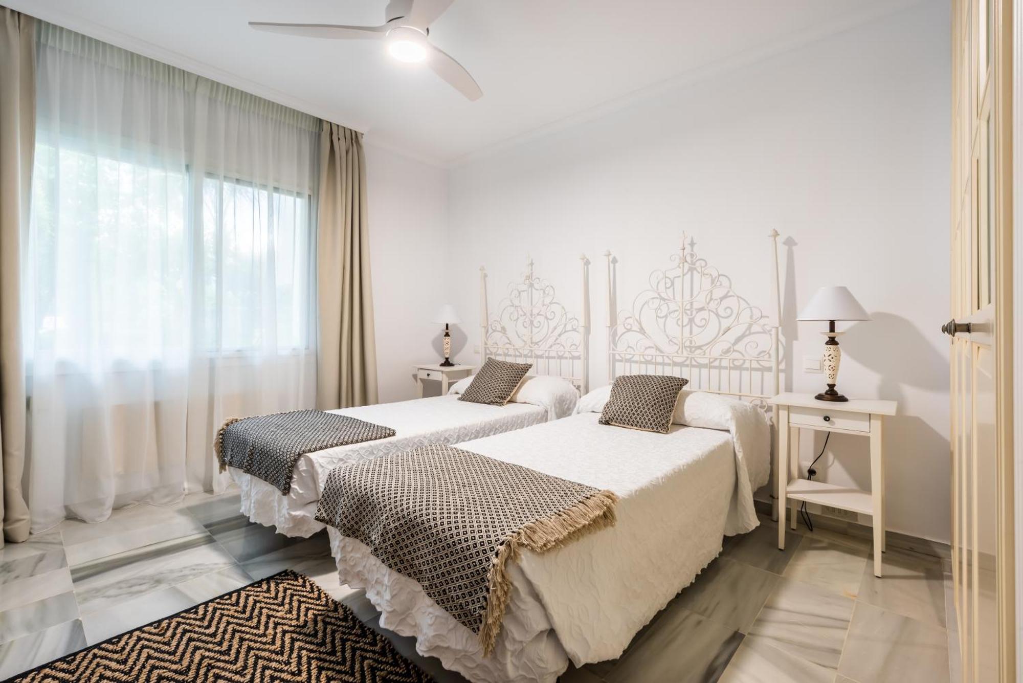 Alcazaba Beach Apartment Эстепона Экстерьер фото