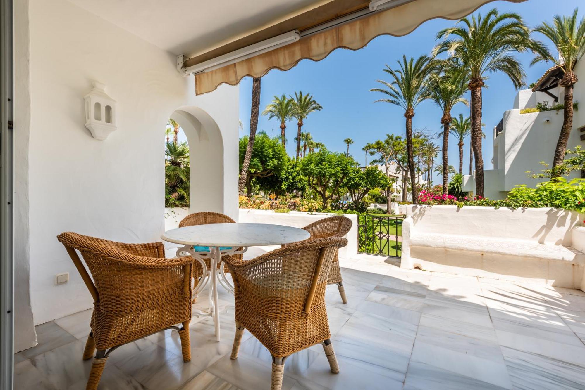 Alcazaba Beach Apartment Эстепона Экстерьер фото